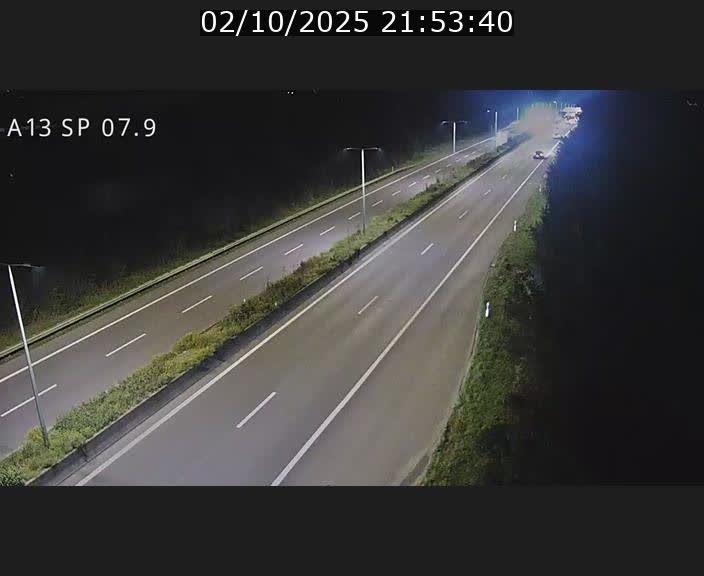<h2>Traffic live webcam Luxembourg Jonction Lankelz - A13 direction Pétange - BK 7.9</h2>
