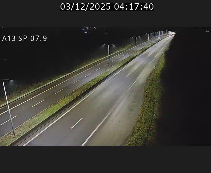 <h2>Traffic live webcam Luxembourg Jonction Lankelz - A13 direction Pétange - BK 7.9</h2>