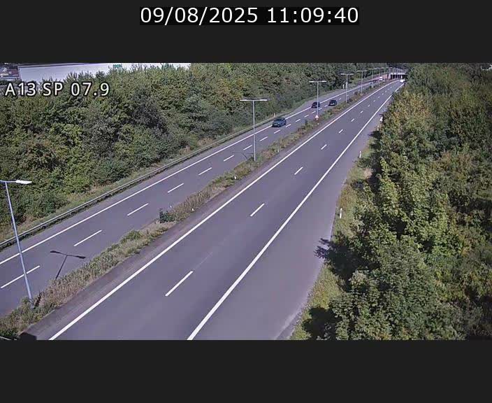 <h2>Traffic live webcam Luxembourg Jonction Lankelz - A13 direction Pétange - BK 7.9</h2>