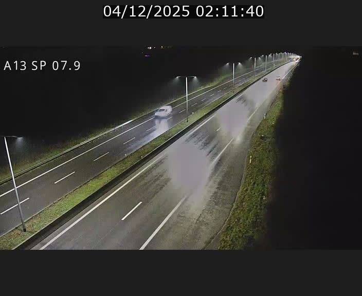 <h2>Traffic live webcam Luxembourg Jonction Lankelz - A13 direction Pétange - BK 7.9</h2>