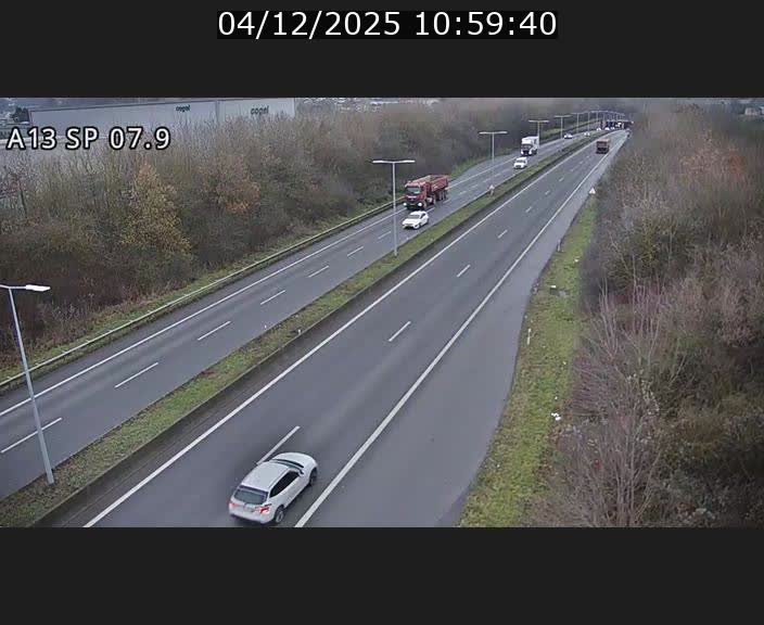 <h2>Traffic live webcam Luxembourg Jonction Lankelz - A13 direction Pétange - BK 7.9</h2>