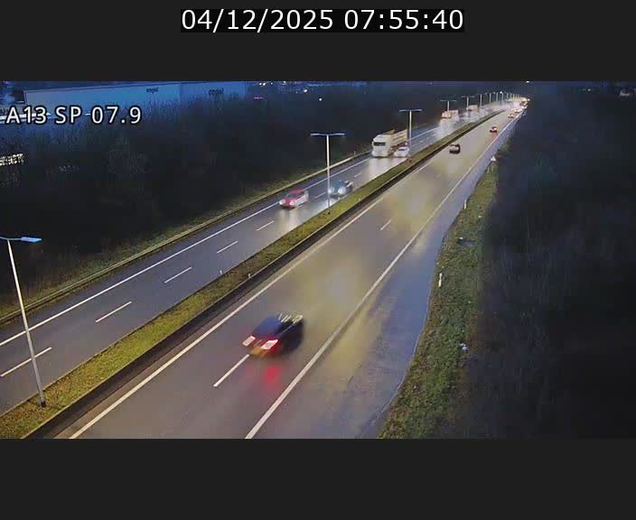 <h2>Traffic live webcam Luxembourg Jonction Lankelz - A13 direction Pétange - BK 7.9</h2>