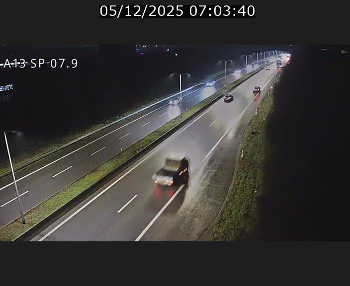 <h2>Traffic live webcam Luxembourg Jonction Lankelz - A13 direction Pétange - BK 7.9</h2>