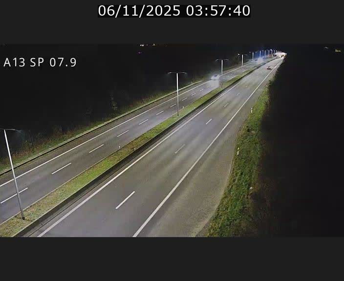 <h2>Traffic live webcam Luxembourg Jonction Lankelz - A13 direction Pétange - BK 7.9</h2>
