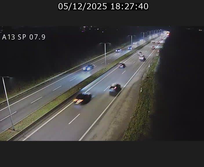 <h2>Traffic live webcam Luxembourg Jonction Lankelz - A13 direction Pétange - BK 7.9</h2>