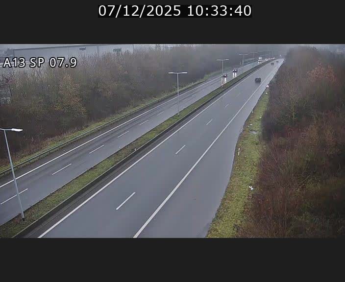 <h2>Traffic live webcam Luxembourg Jonction Lankelz - A13 direction Pétange - BK 7.9</h2>