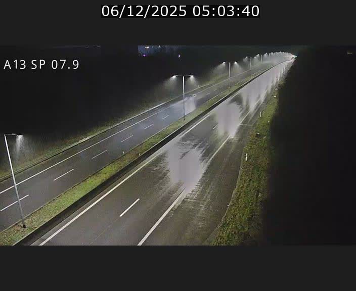 <h2>Traffic live webcam Luxembourg Jonction Lankelz - A13 direction Pétange - BK 7.9</h2>