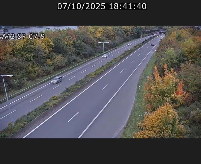 <h2>Traffic live webcam Luxembourg Jonction Lankelz - A13 direction Pétange - BK 7.9</h2>