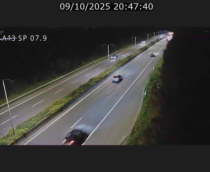 <h2>Traffic live webcam Luxembourg Jonction Lankelz - A13 direction Pétange - BK 7.9</h2>