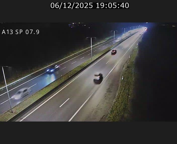 <h2>Traffic live webcam Luxembourg Jonction Lankelz - A13 direction Pétange - BK 7.9</h2>