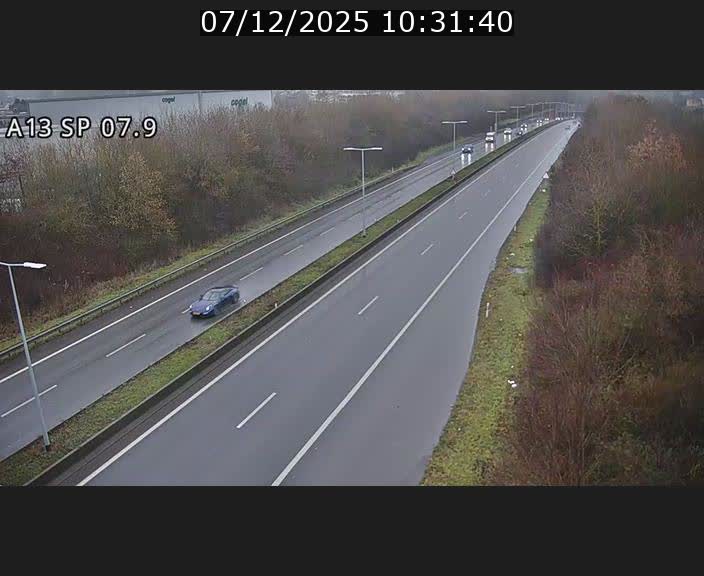 <h2>Traffic live webcam Luxembourg Jonction Lankelz - A13 direction Pétange - BK 7.9</h2>