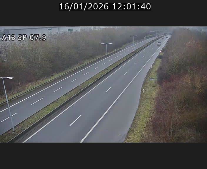 <h2>Traffic live webcam Luxembourg Jonction Lankelz - A13 direction Pétange - BK 7.9</h2>