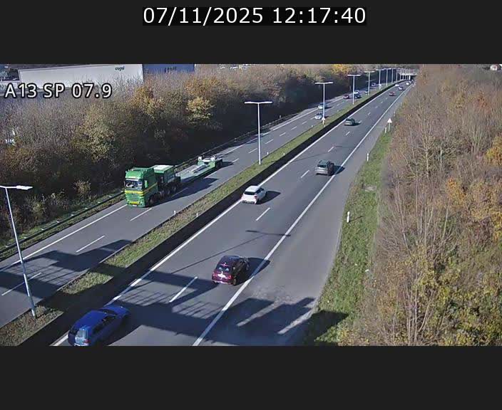 <h2>Traffic live webcam Luxembourg Jonction Lankelz - A13 direction Pétange - BK 7.9</h2>