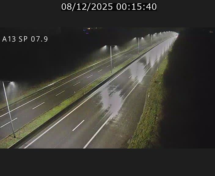 <h2>Traffic live webcam Luxembourg Jonction Lankelz - A13 direction Pétange - BK 7.9</h2>