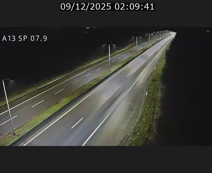 <h2>Traffic live webcam Luxembourg Jonction Lankelz - A13 direction Pétange - BK 7.9</h2>