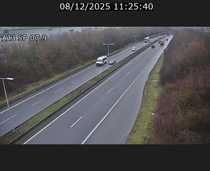 <h2>Traffic live webcam Luxembourg Jonction Lankelz - A13 direction Pétange - BK 7.9</h2>