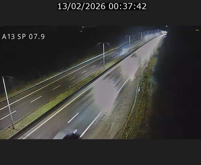 <h2>Traffic live webcam Luxembourg Jonction Lankelz - A13 direction Pétange - BK 7.9</h2>
