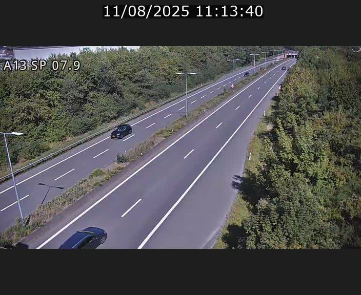 <h2>Traffic live webcam Luxembourg Jonction Lankelz - A13 direction Pétange - BK 7.9</h2>