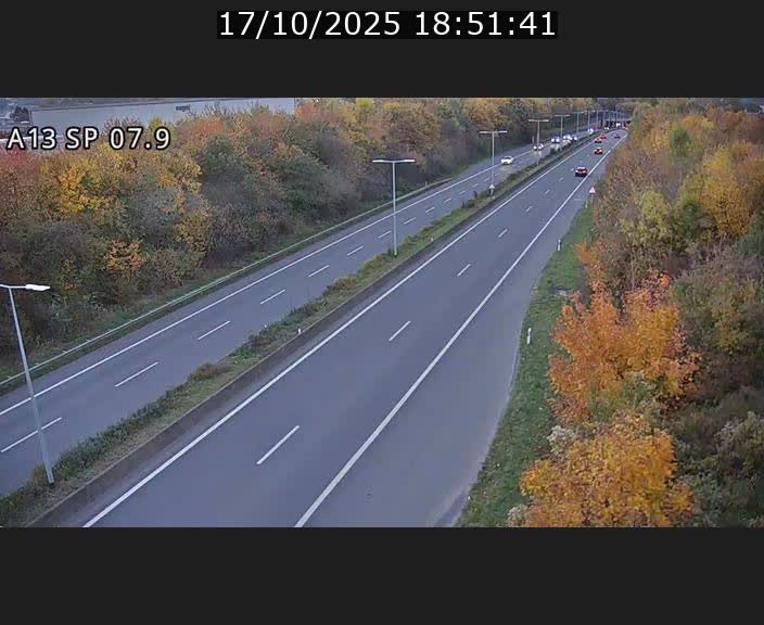 <h2>Traffic live webcam Luxembourg Jonction Lankelz - A13 direction Pétange - BK 7.9</h2>