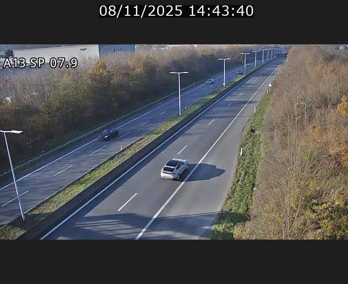 Traffic live webcam Luxembourg Jonction Lankelz - A13 direction Pétange - BK 7.9