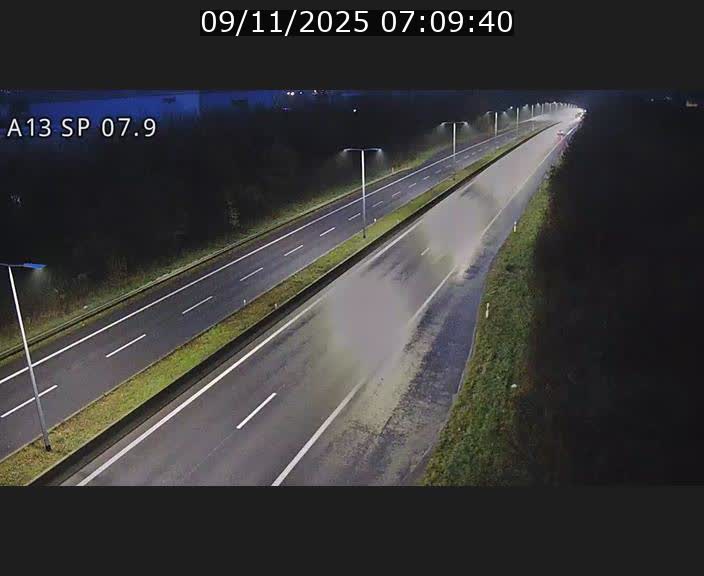 <h2>Traffic live webcam Luxembourg Jonction Lankelz - A13 direction Pétange - BK 7.9</h2>