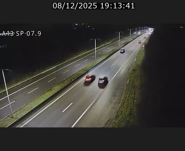 <h2>Traffic live webcam Luxembourg Jonction Lankelz - A13 direction Pétange - BK 7.9</h2>