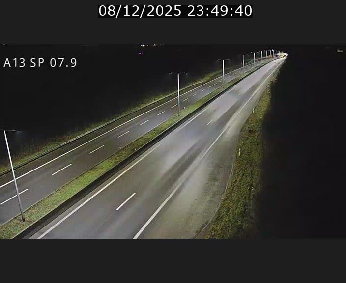 <h2>Traffic live webcam Luxembourg Jonction Lankelz - A13 direction Pétange - BK 7.9</h2>