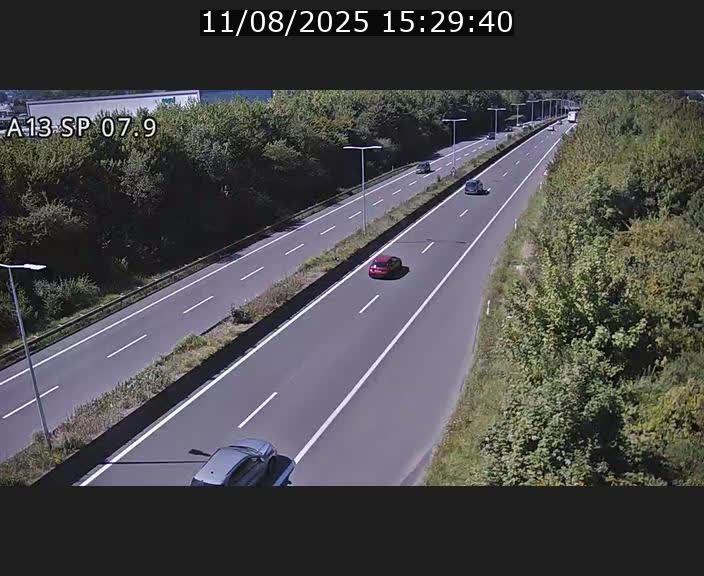 <h2>Traffic live webcam Luxembourg Jonction Lankelz - A13 direction Pétange - BK 7.9</h2>