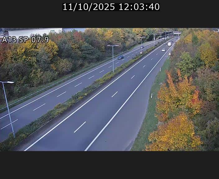 <h2>Traffic live webcam Luxembourg Jonction Lankelz - A13 direction Pétange - BK 7.9</h2>