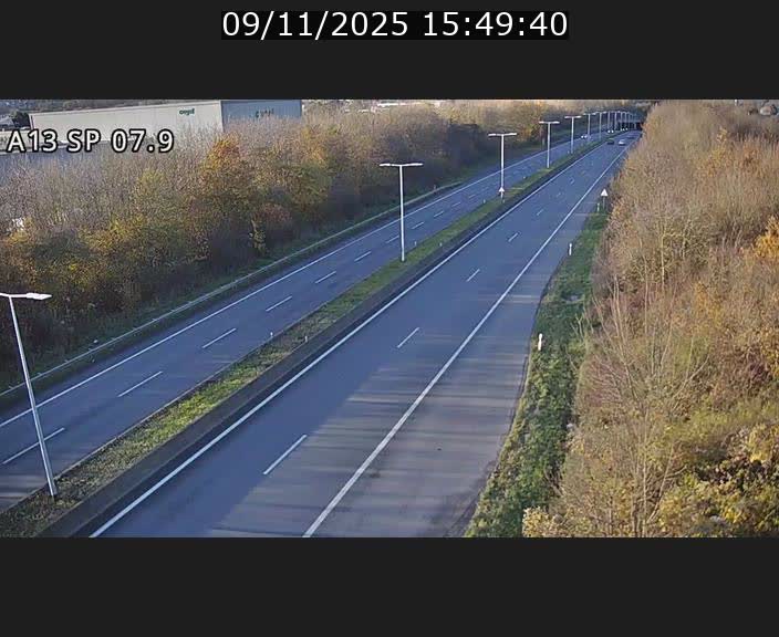 Traffic live webcam Luxembourg Jonction Lankelz - A13 direction Pétange - BK 7.9