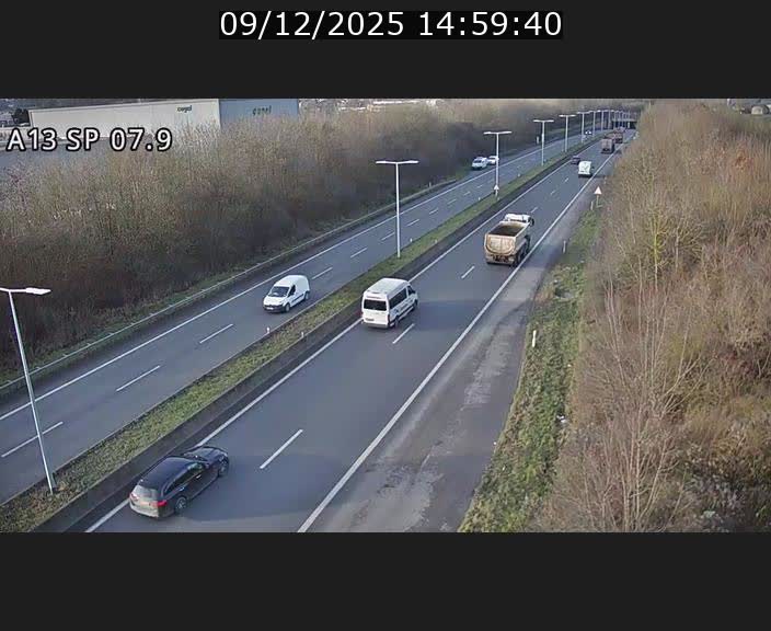 <h2>Traffic live webcam Luxembourg Jonction Lankelz - A13 direction Pétange - BK 7.9</h2>