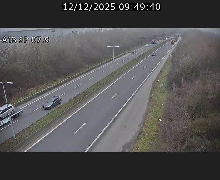 <h2>Traffic live webcam Luxembourg Jonction Lankelz - A13 direction Pétange - BK 7.9</h2>