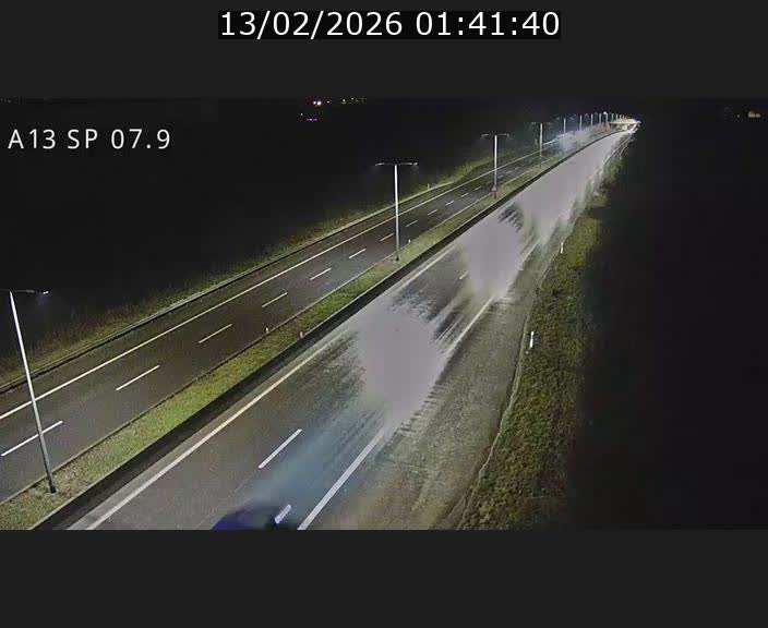 <h2>Traffic live webcam Luxembourg Jonction Lankelz - A13 direction Pétange - BK 7.9</h2>