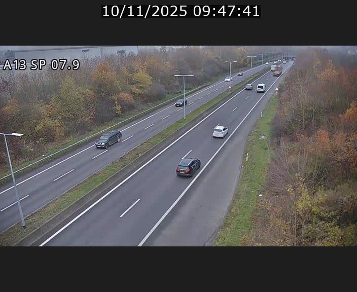 Traffic live webcam Luxembourg Jonction Lankelz - A13 direction Pétange - BK 7.9