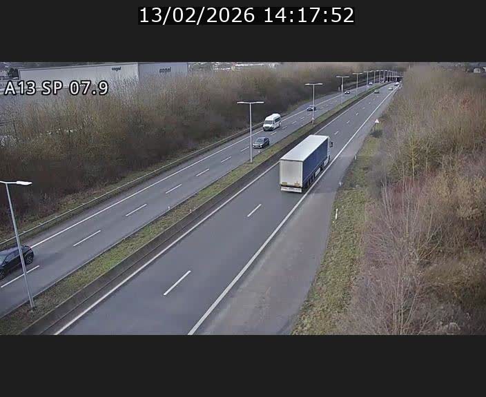 <h2>Traffic live webcam Luxembourg Jonction Lankelz - A13 direction Pétange - BK 7.9</h2>