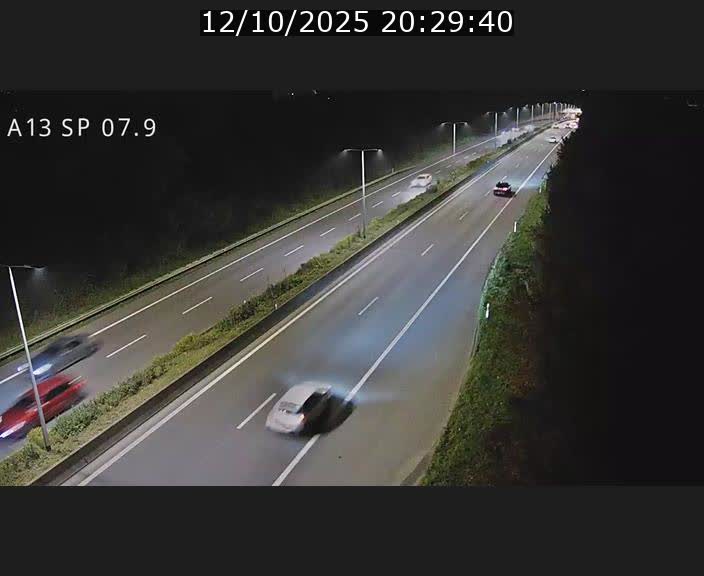 <h2>Traffic live webcam Luxembourg Jonction Lankelz - A13 direction Pétange - BK 7.9</h2>