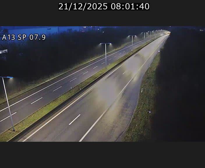 <h2>Traffic live webcam Luxembourg Jonction Lankelz - A13 direction Pétange - BK 7.9</h2>