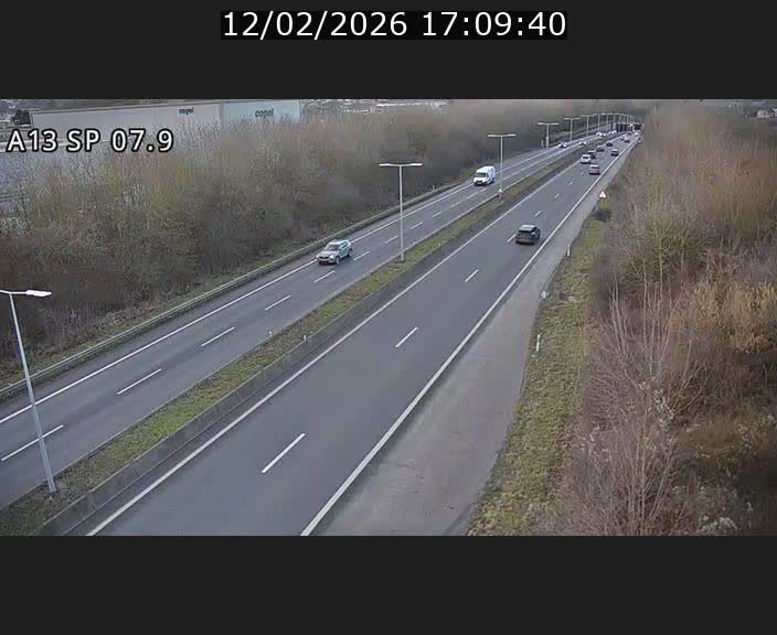 <h2>Traffic live webcam Luxembourg Jonction Lankelz - A13 direction Pétange - BK 7.9</h2>