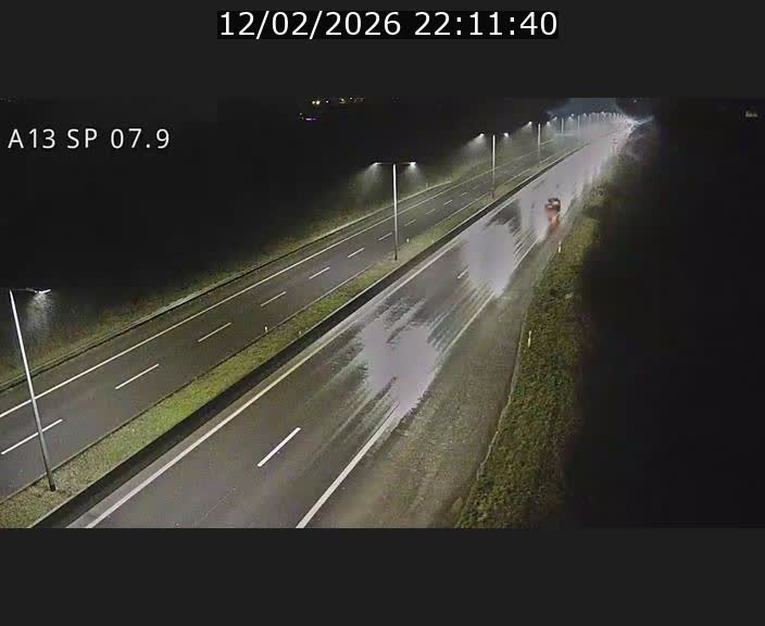 <h2>Traffic live webcam Luxembourg Jonction Lankelz - A13 direction Pétange - BK 7.9</h2>