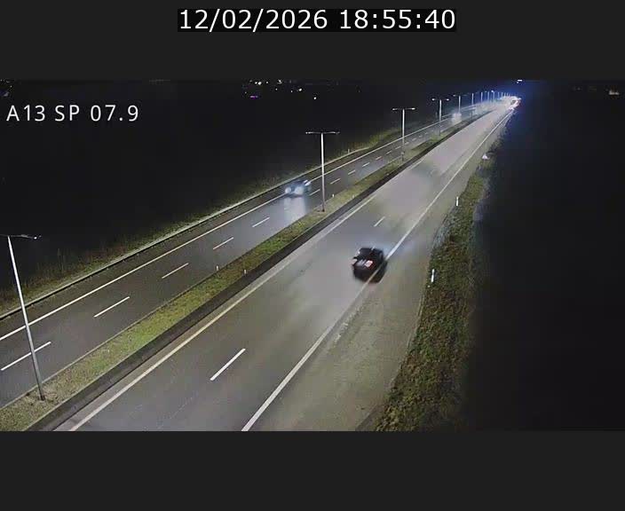 <h2>Traffic live webcam Luxembourg Jonction Lankelz - A13 direction Pétange - BK 7.9</h2>