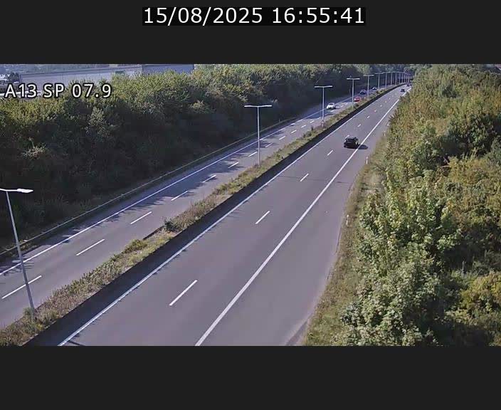 <h2>Traffic live webcam Luxembourg Jonction Lankelz - A13 direction Pétange - BK 7.9</h2>