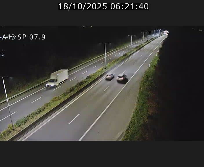 <h2>Traffic live webcam Luxembourg Jonction Lankelz - A13 direction Pétange - BK 7.9</h2>