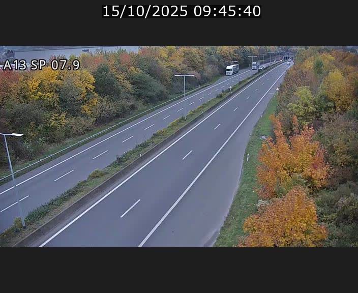 <h2>Traffic live webcam Luxembourg Jonction Lankelz - A13 direction Pétange - BK 7.9</h2>