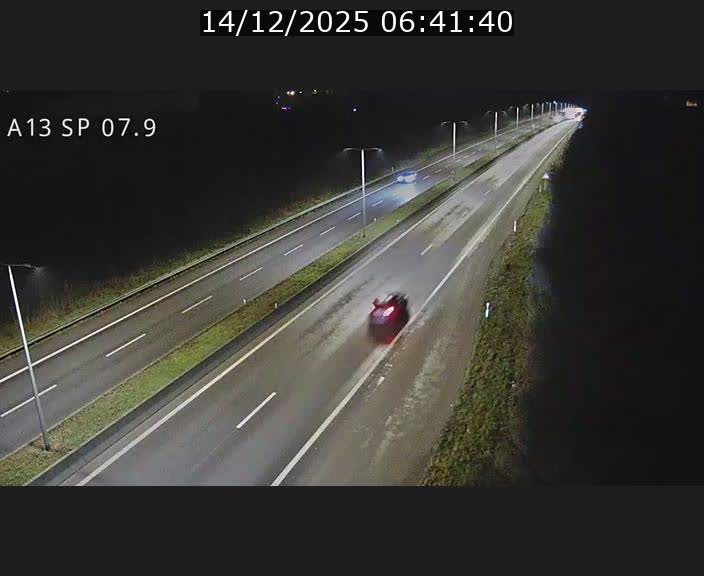 <h2>Traffic live webcam Luxembourg Jonction Lankelz - A13 direction Pétange - BK 7.9</h2>