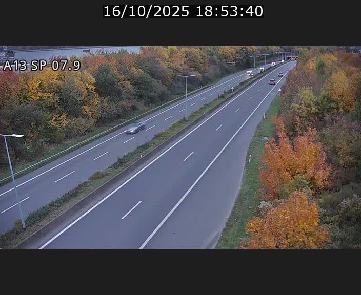 <h2>Traffic live webcam Luxembourg Jonction Lankelz - A13 direction Pétange - BK 7.9</h2>