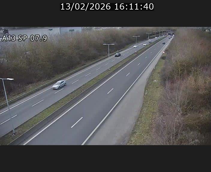 <h2>Traffic live webcam Luxembourg Jonction Lankelz - A13 direction Pétange - BK 7.9</h2>