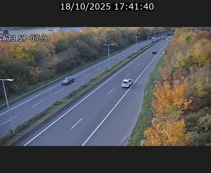 <h2>Traffic live webcam Luxembourg Jonction Lankelz - A13 direction Pétange - BK 7.9</h2>