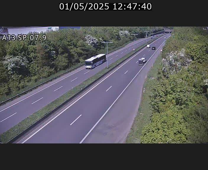 Traffic live webcam Luxembourg Jonction Lankelz - A13 direction Pétange - BK 7.9