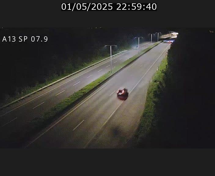 Traffic live webcam Luxembourg Jonction Lankelz - A13 direction Pétange - BK 7.9