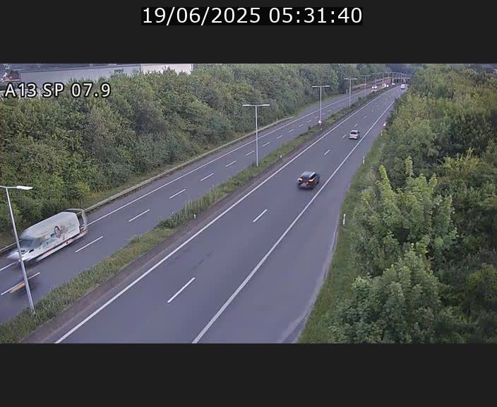 Traffic live webcam Luxembourg Jonction Lankelz - A13 direction Pétange - BK 7.9